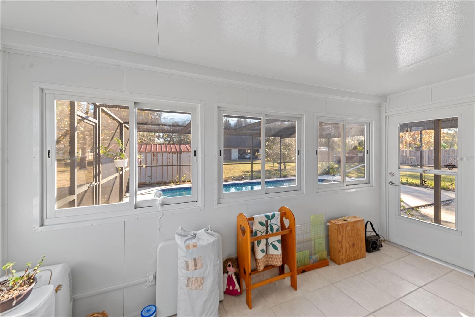 Image 35 of 64 For 9716 Pat Street