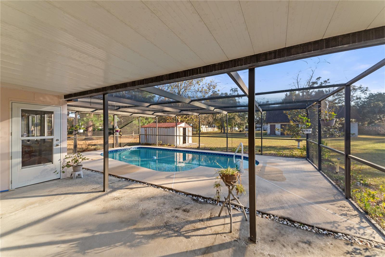 Image 38 of 64 For 9716 Pat Street