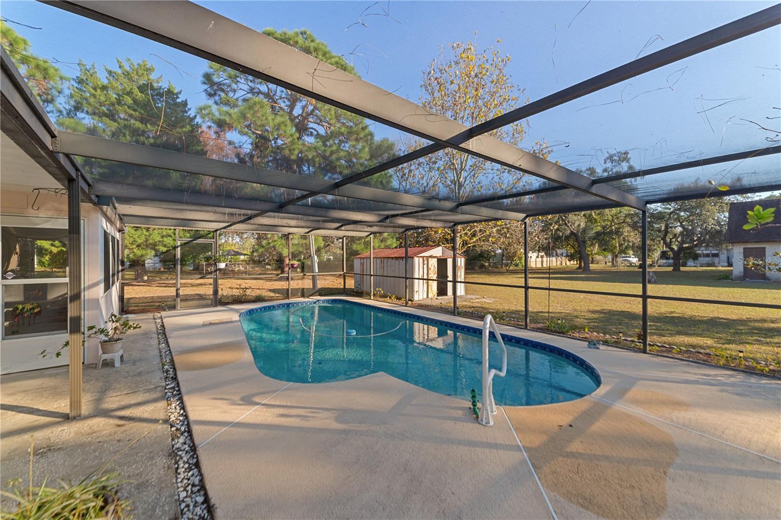 Image 39 of 64 For 9716 Pat Street