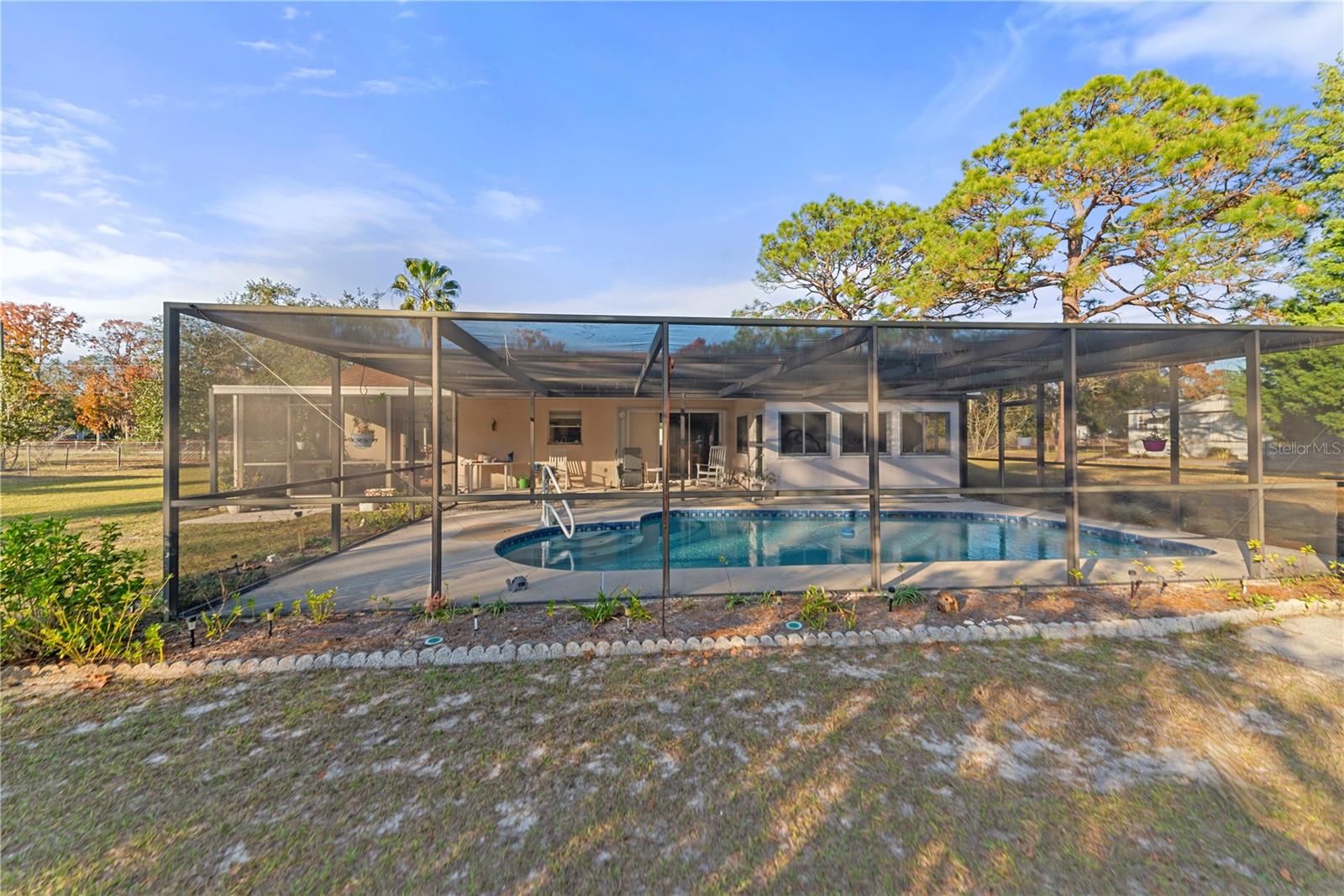 Image 43 of 64 For 9716 Pat Street