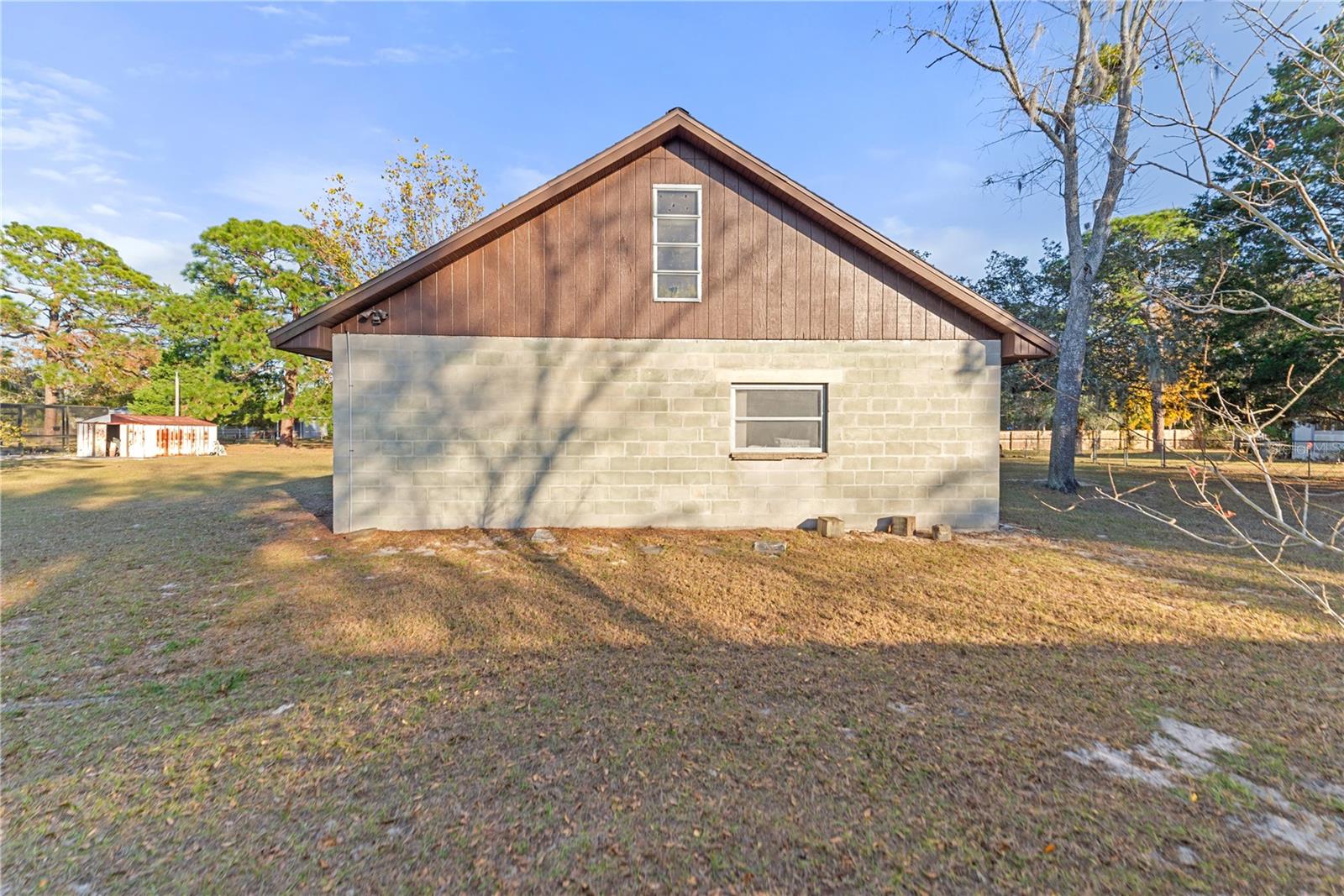 Image 55 of 64 For 9716 Pat Street