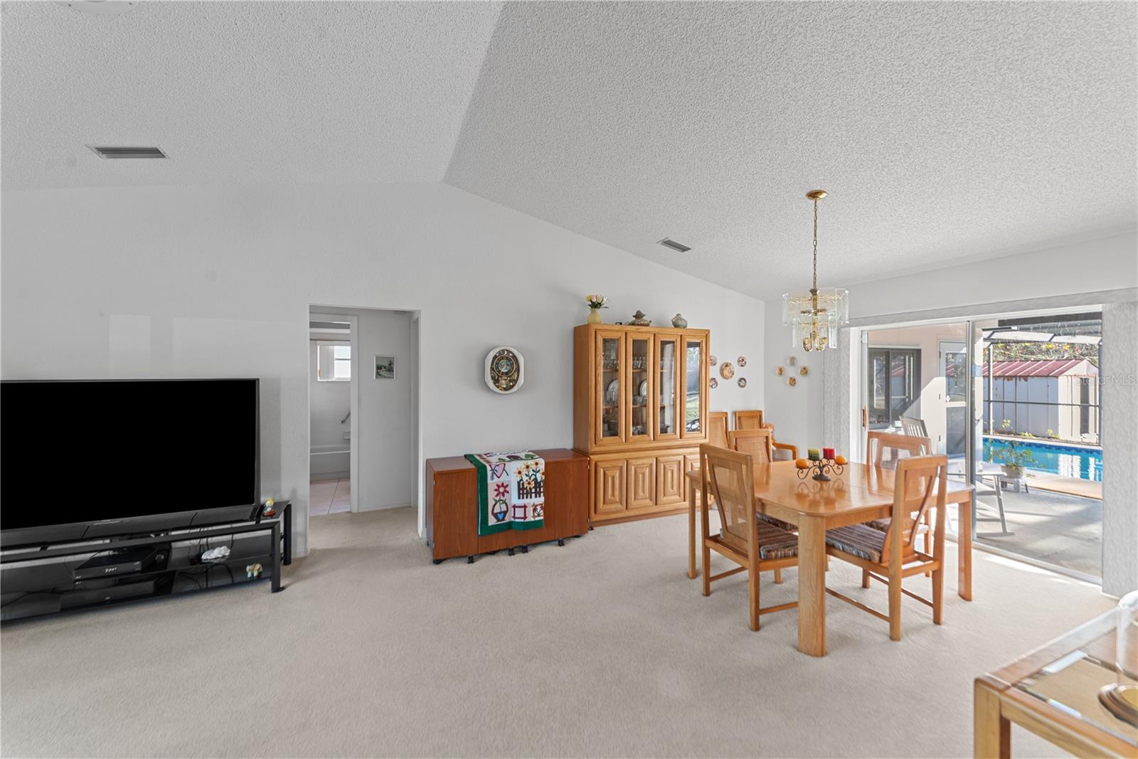 Image 8 of 64 For 9716 Pat Street