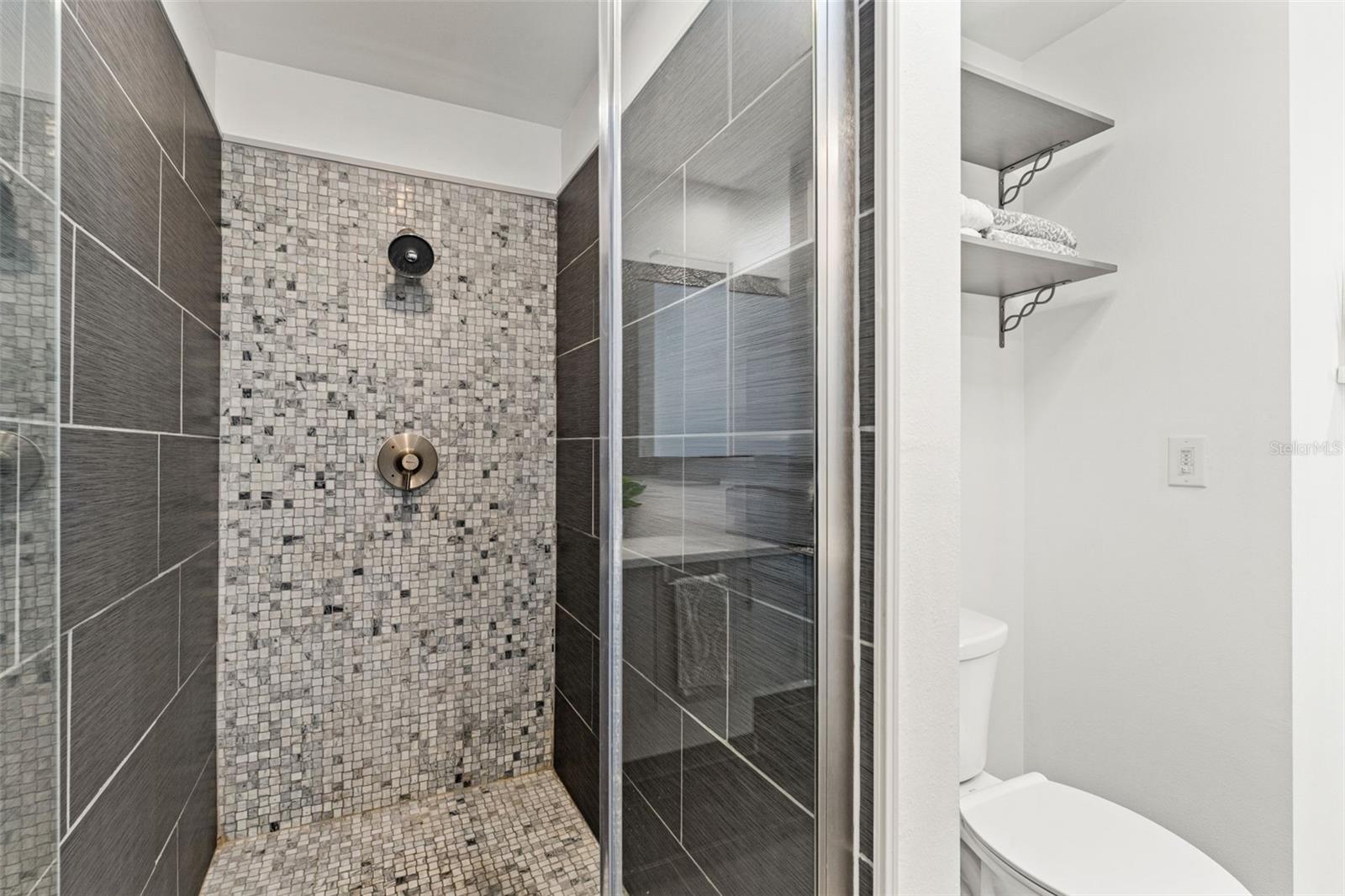 Image 18 of 48 For 1120 Kennedy Boulevard 413