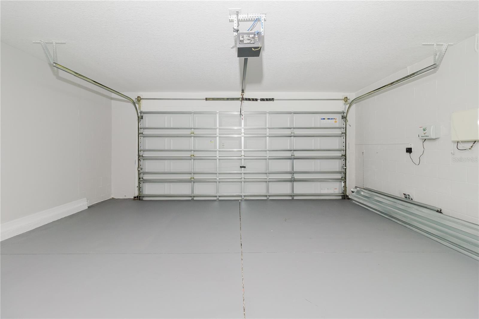 Image 43 of 78 For 304 Cascade Bend Drive