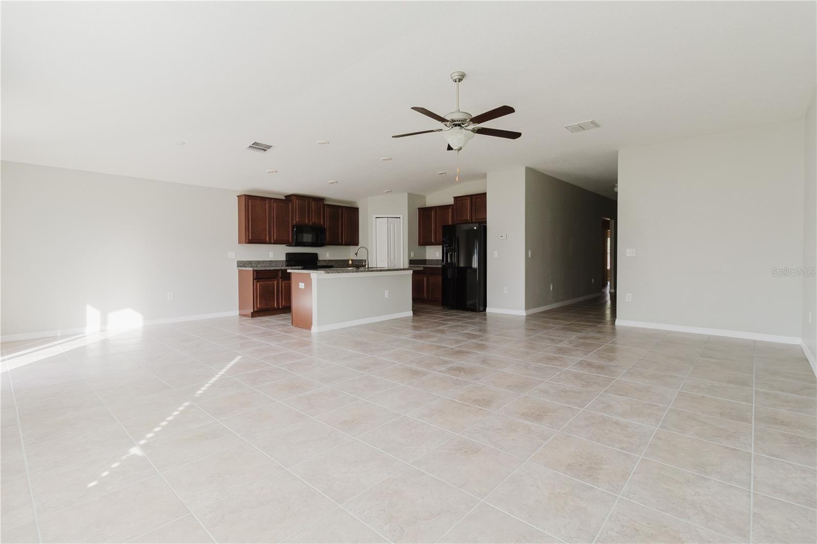 Image 5 of 78 For 304 Cascade Bend Drive