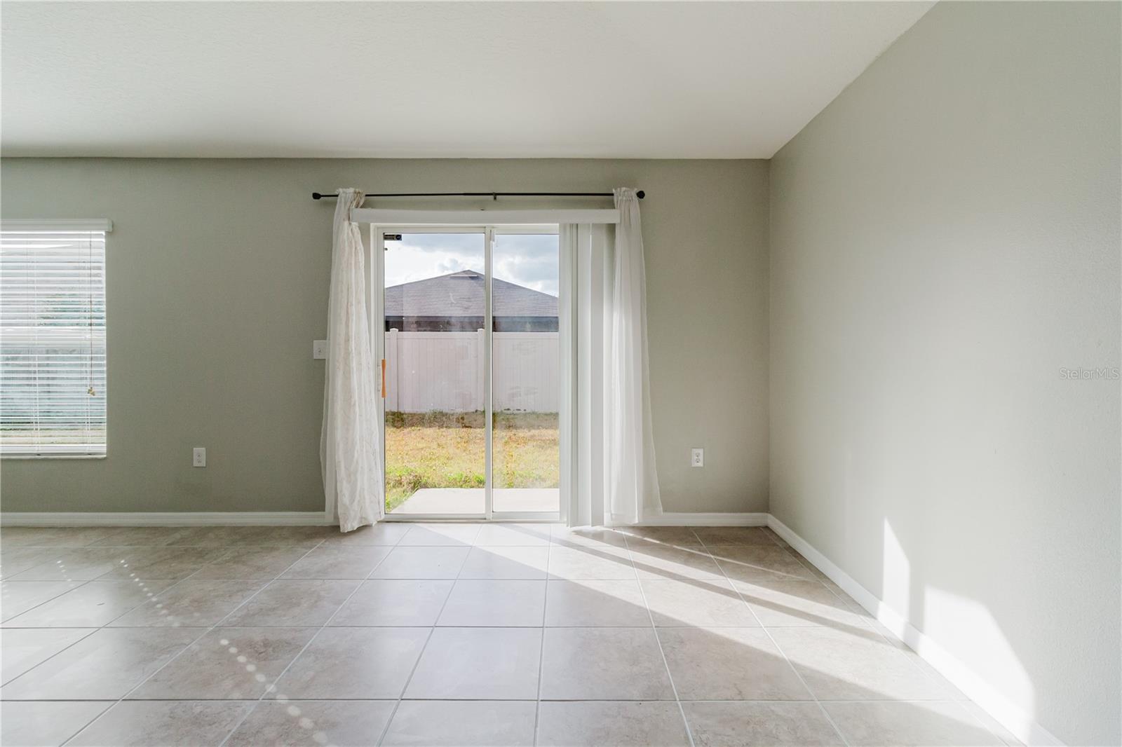 Image 67 of 78 For 304 Cascade Bend Drive