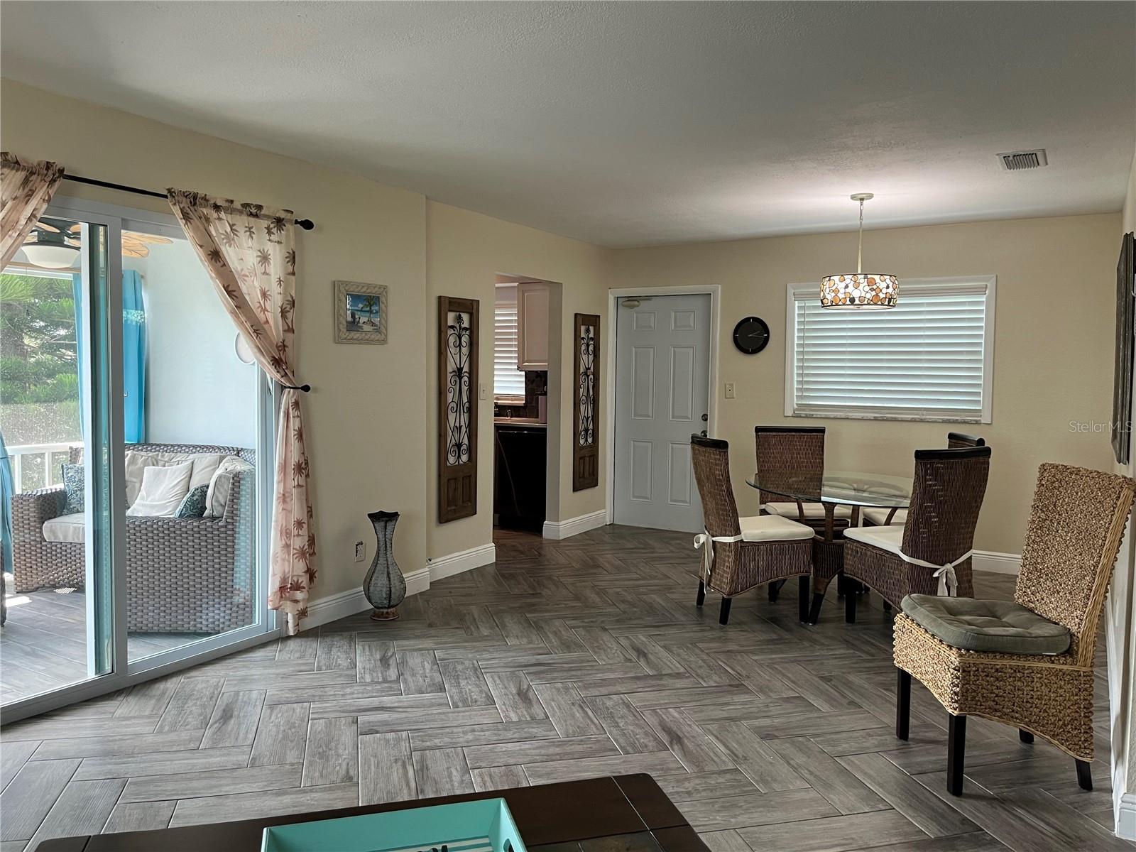 Image 3 of 30 For 430 Larboard Way 6