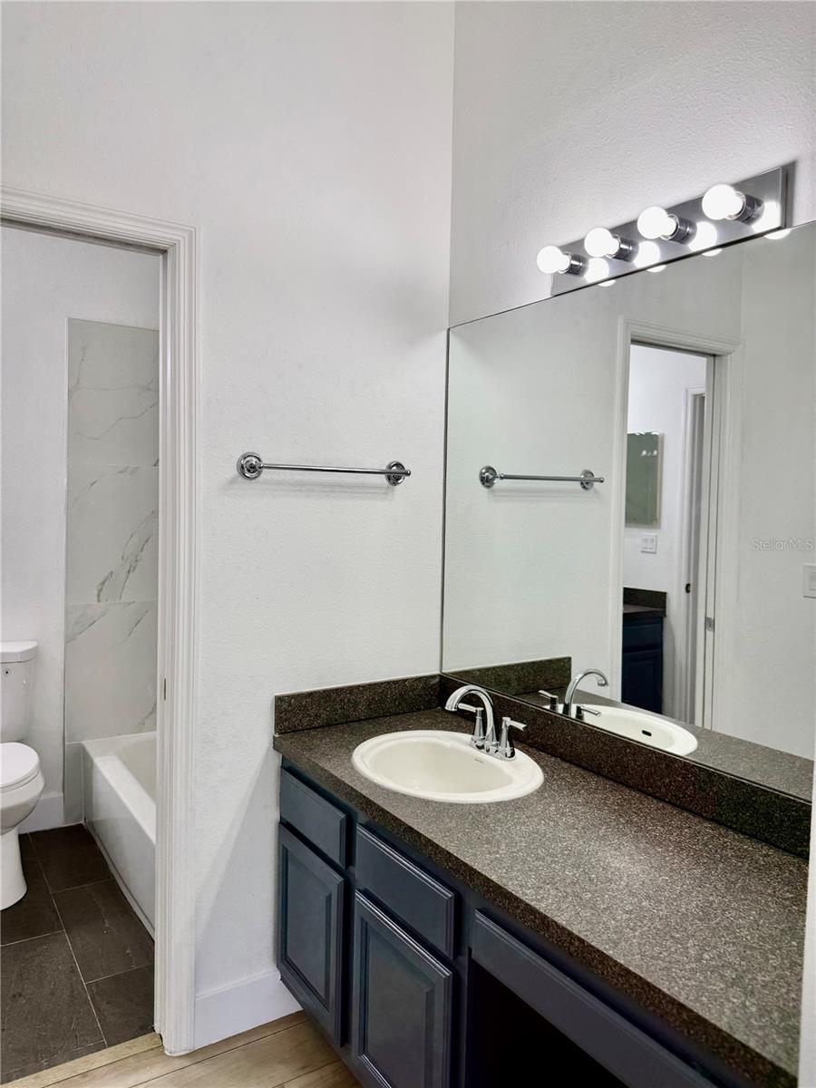 Image 11 of 82 For 18919 Duquesne Drive