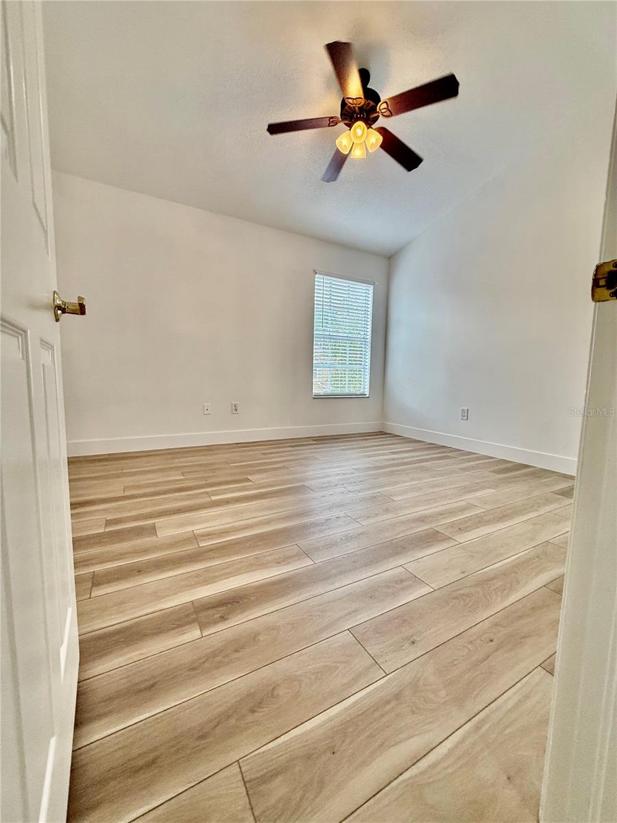 Image 23 of 82 For 18919 Duquesne Drive