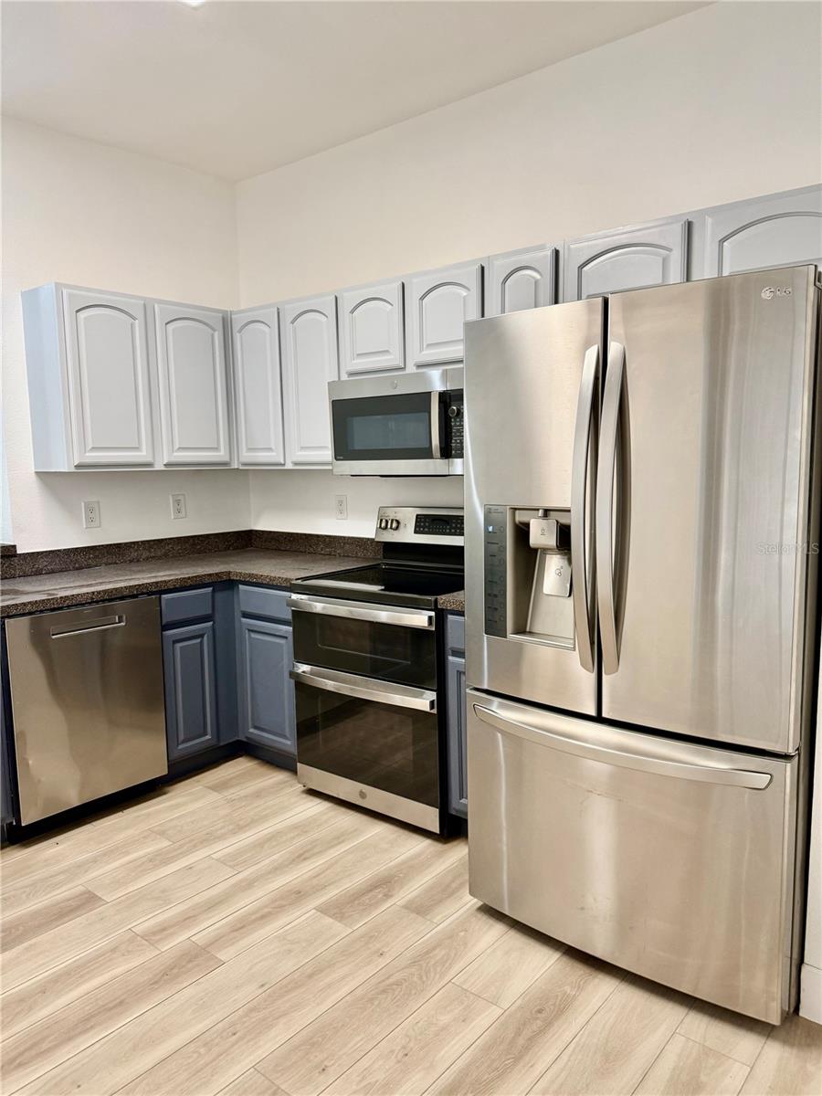 Image 27 of 82 For 18919 Duquesne Drive