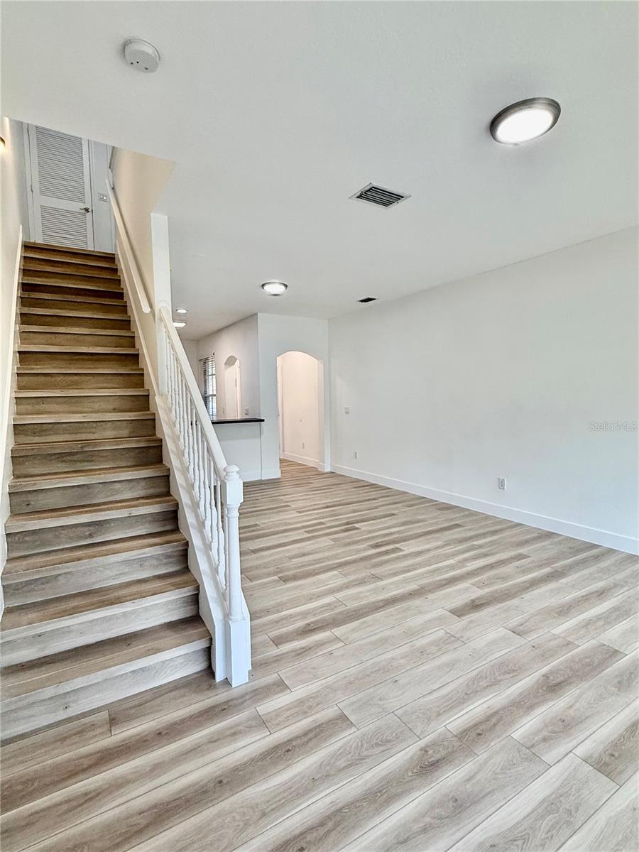 Image 36 of 82 For 18919 Duquesne Drive