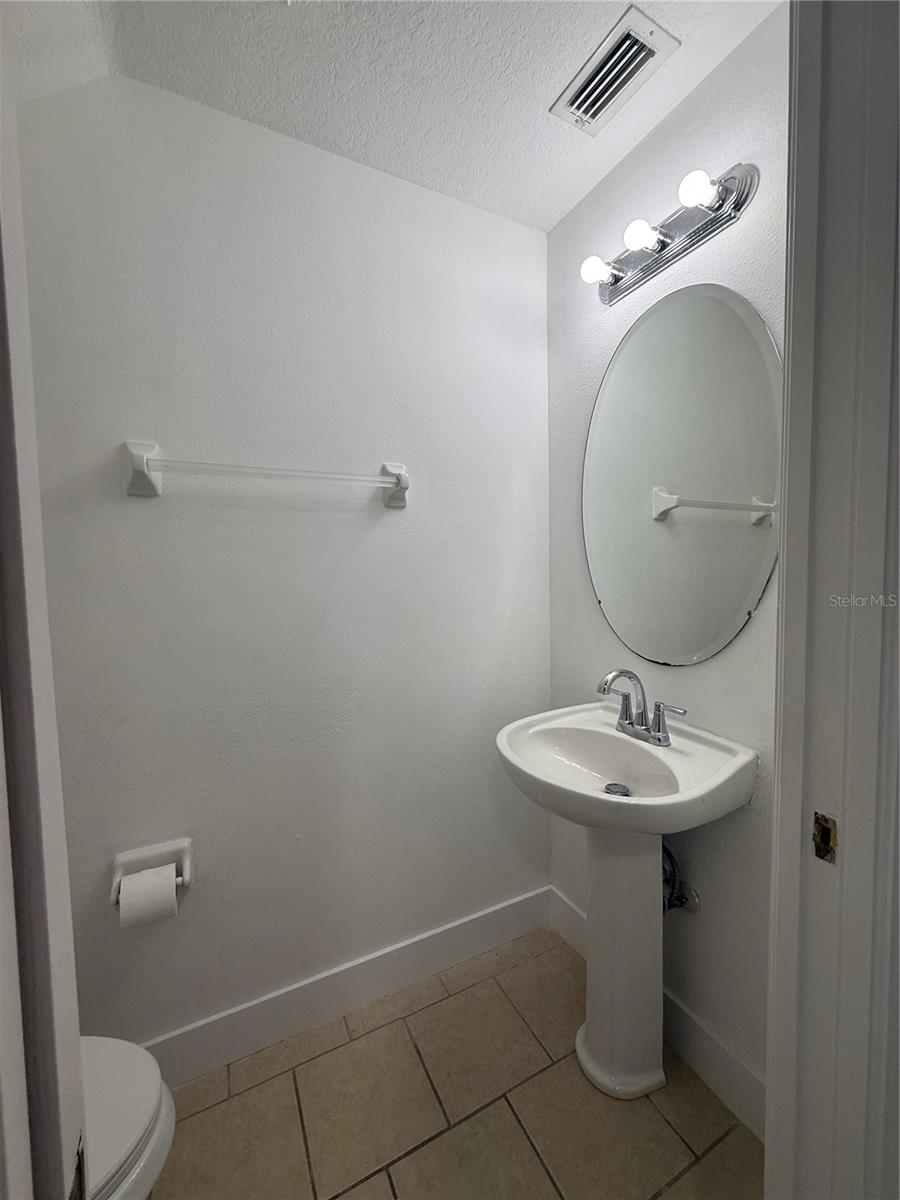 Image 49 of 82 For 18919 Duquesne Drive