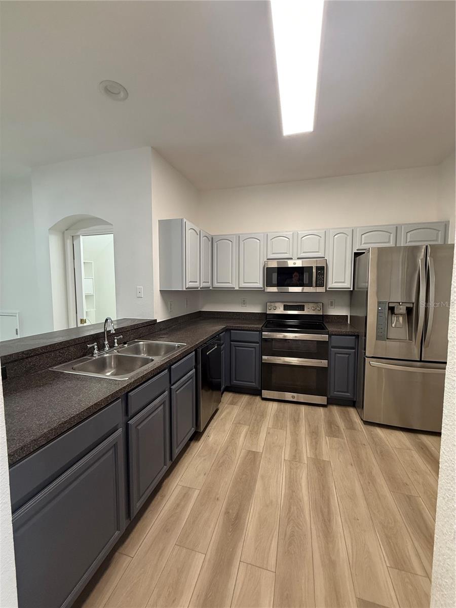 Image 50 of 82 For 18919 Duquesne Drive