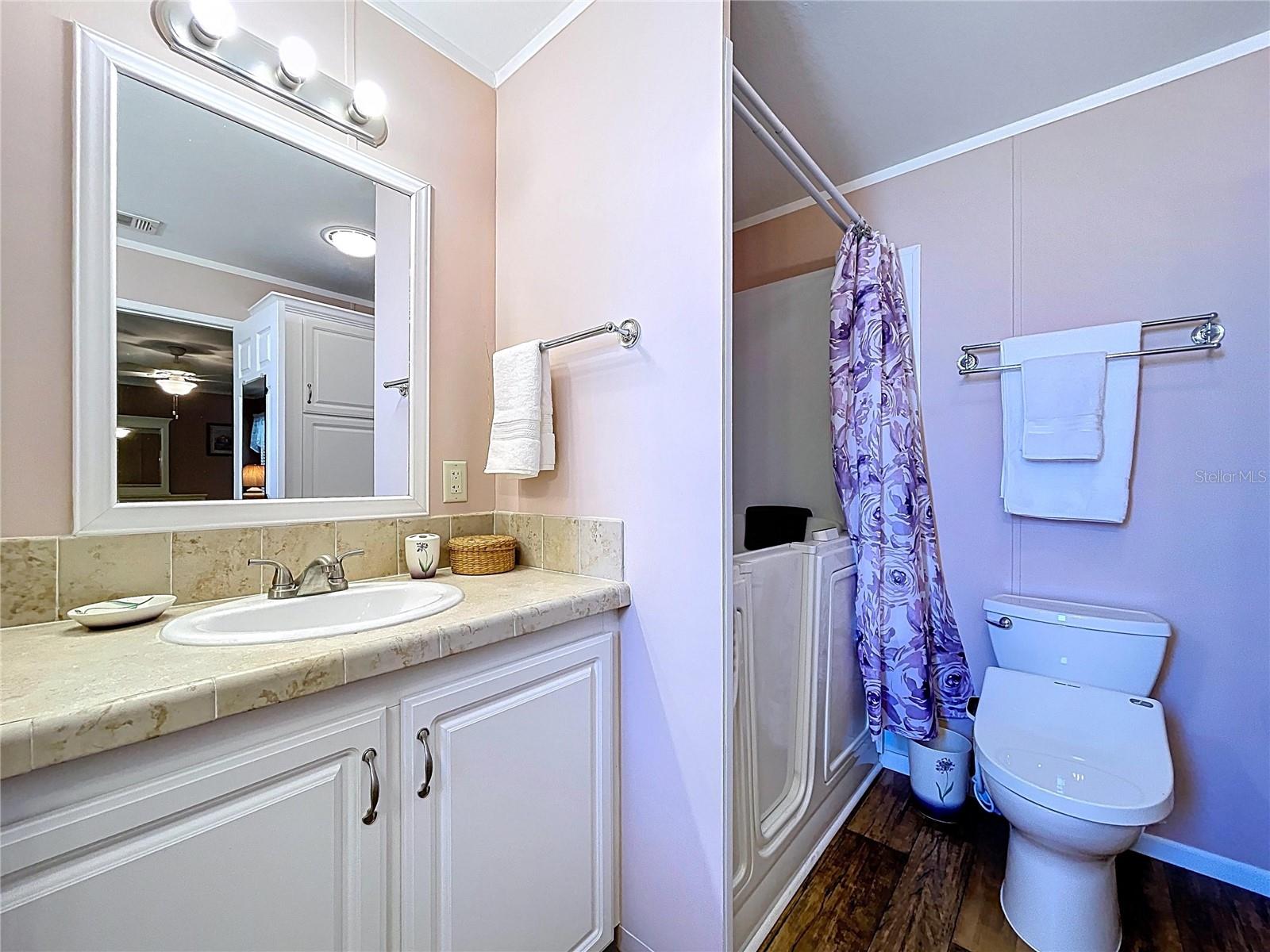 Image 14 of 30 For 604 49th E Avenue E