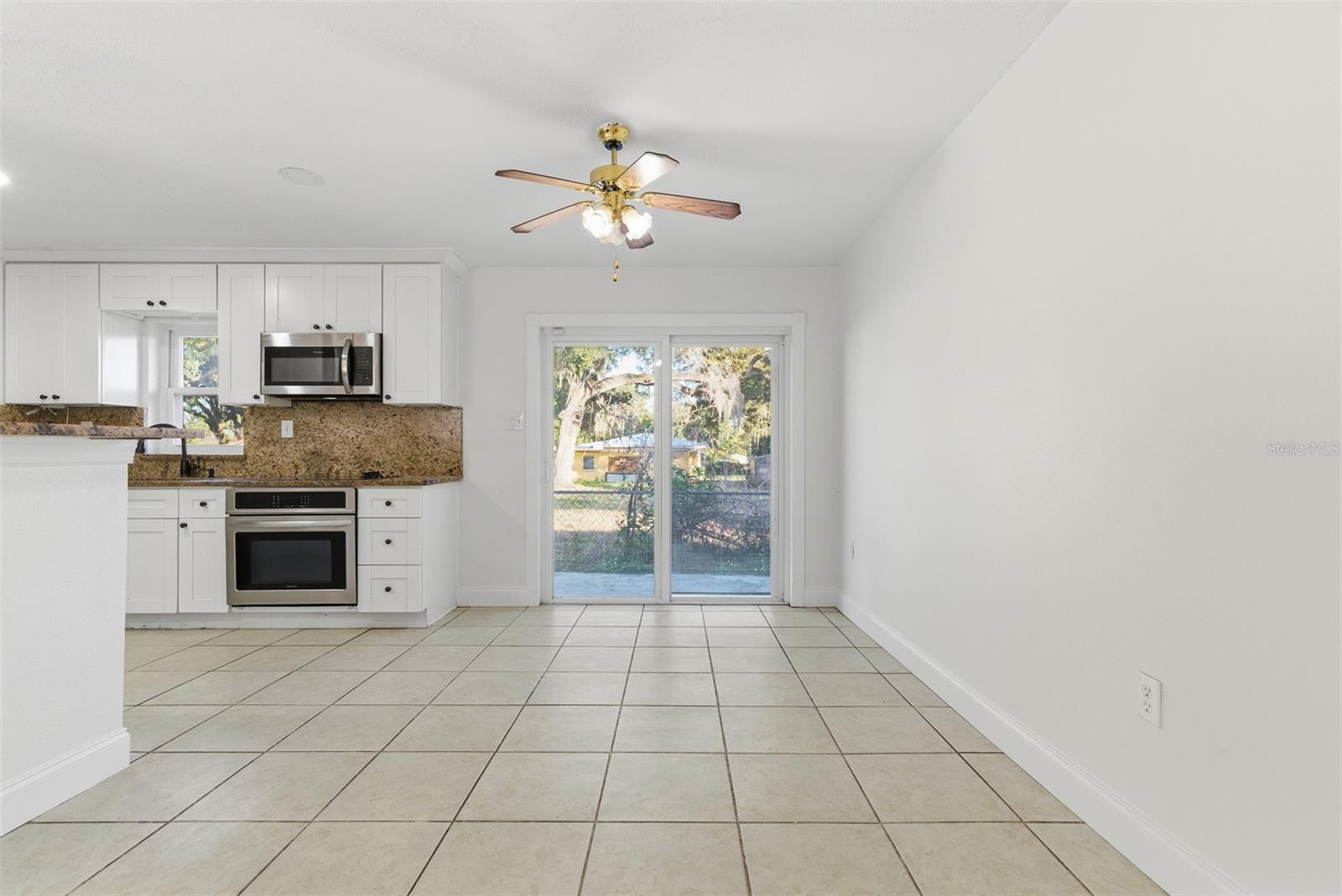 Image 10 of 30 For 502 Tweed Avenue