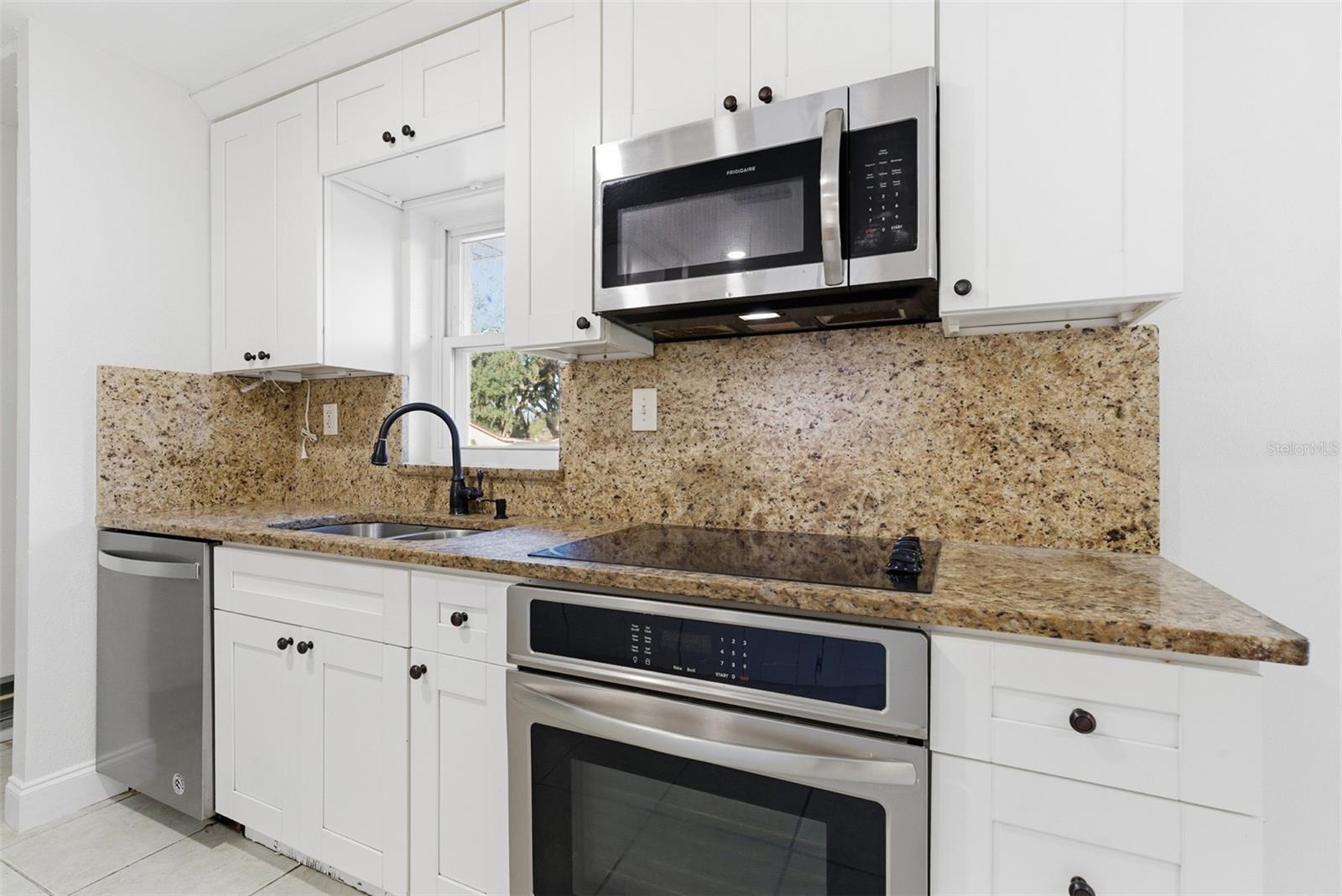 Image 13 of 30 For 502 Tweed Avenue