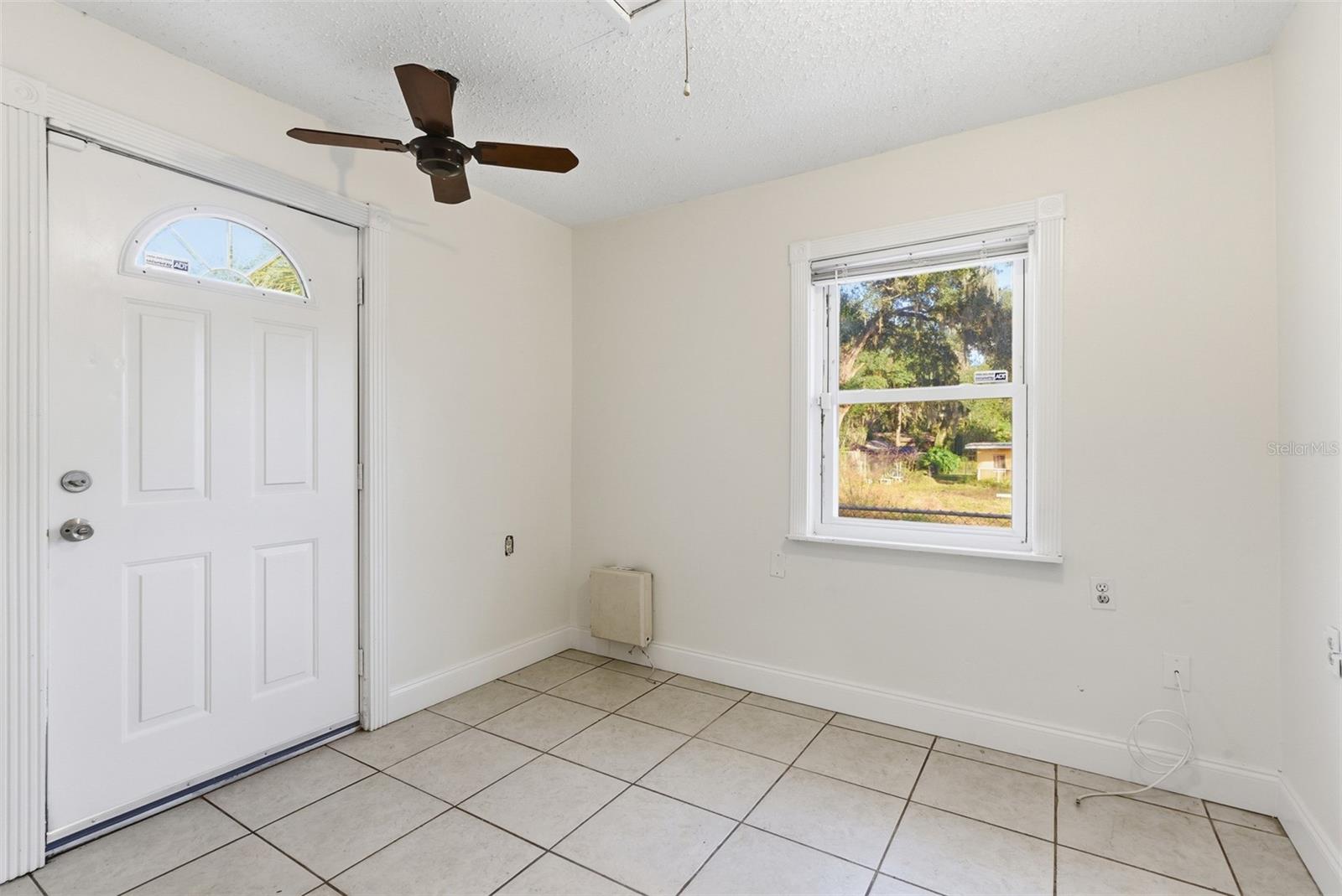 Image 25 of 30 For 502 Tweed Avenue