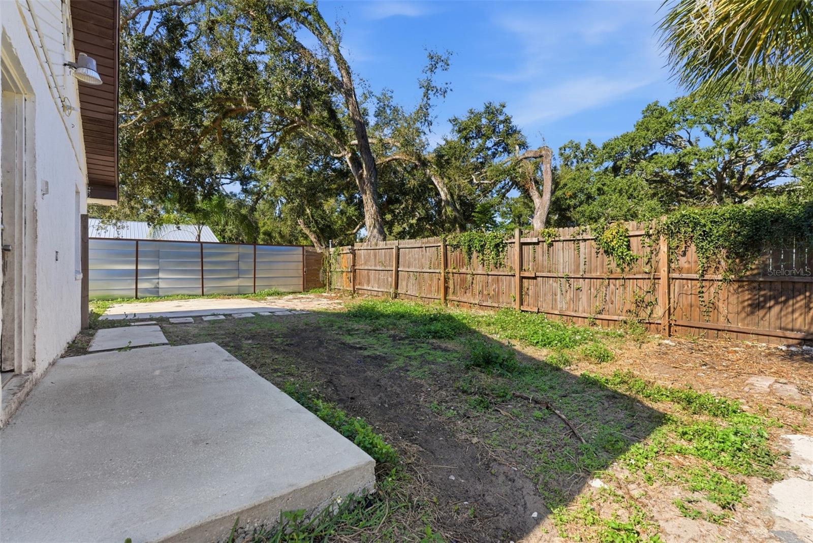 Image 27 of 30 For 502 Tweed Avenue