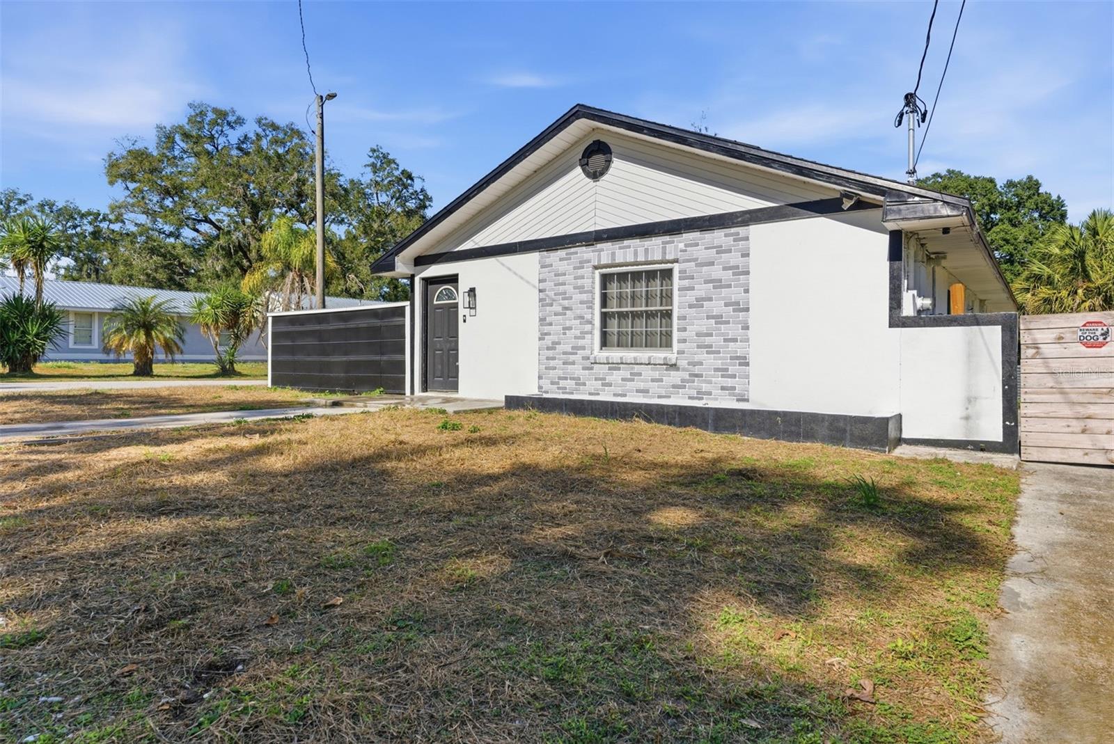 Image 4 of 30 For 502 Tweed Avenue