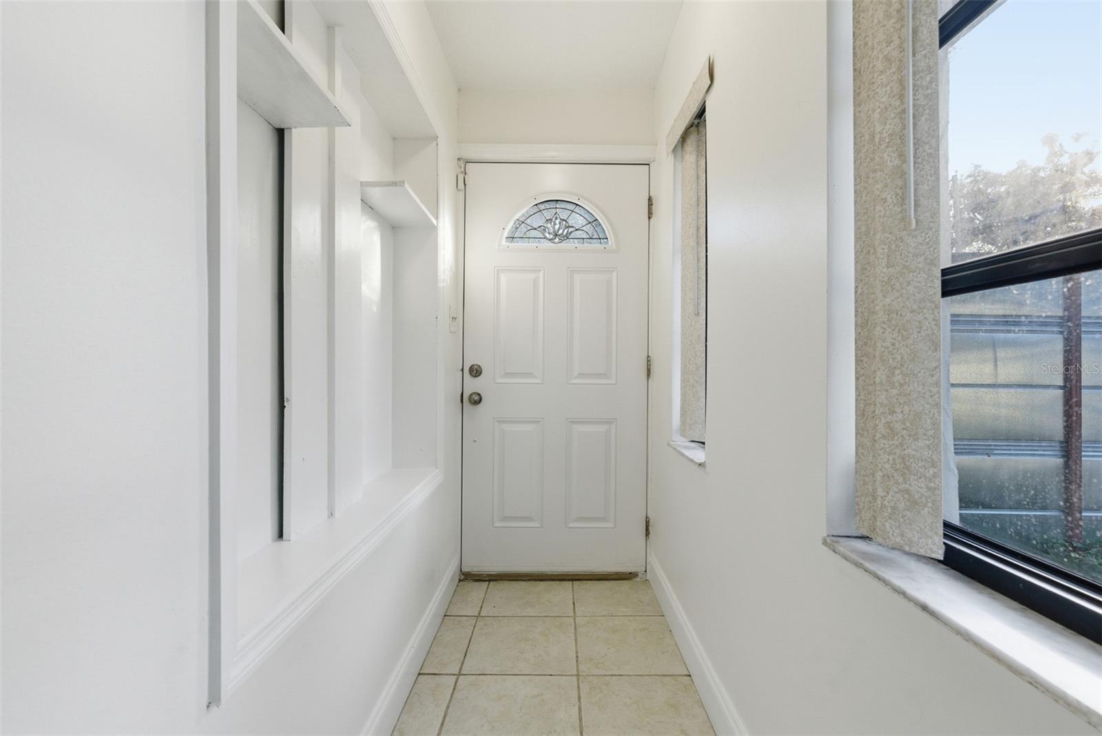 Image 6 of 30 For 502 Tweed Avenue