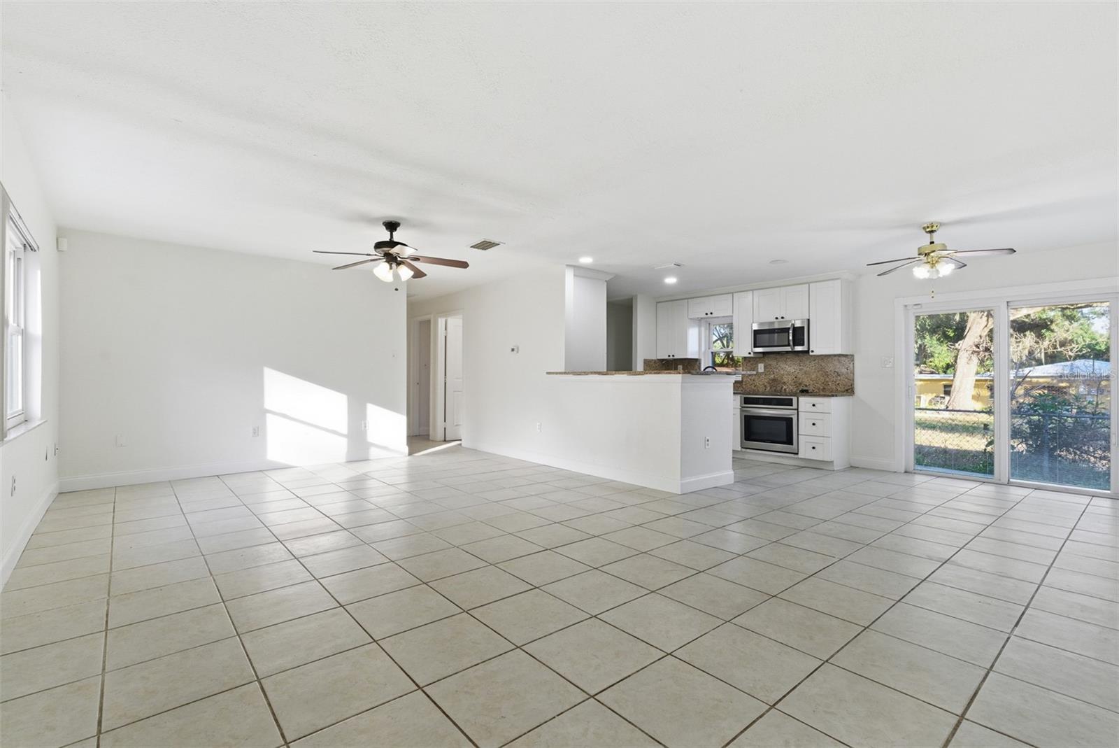 Image 8 of 30 For 502 Tweed Avenue