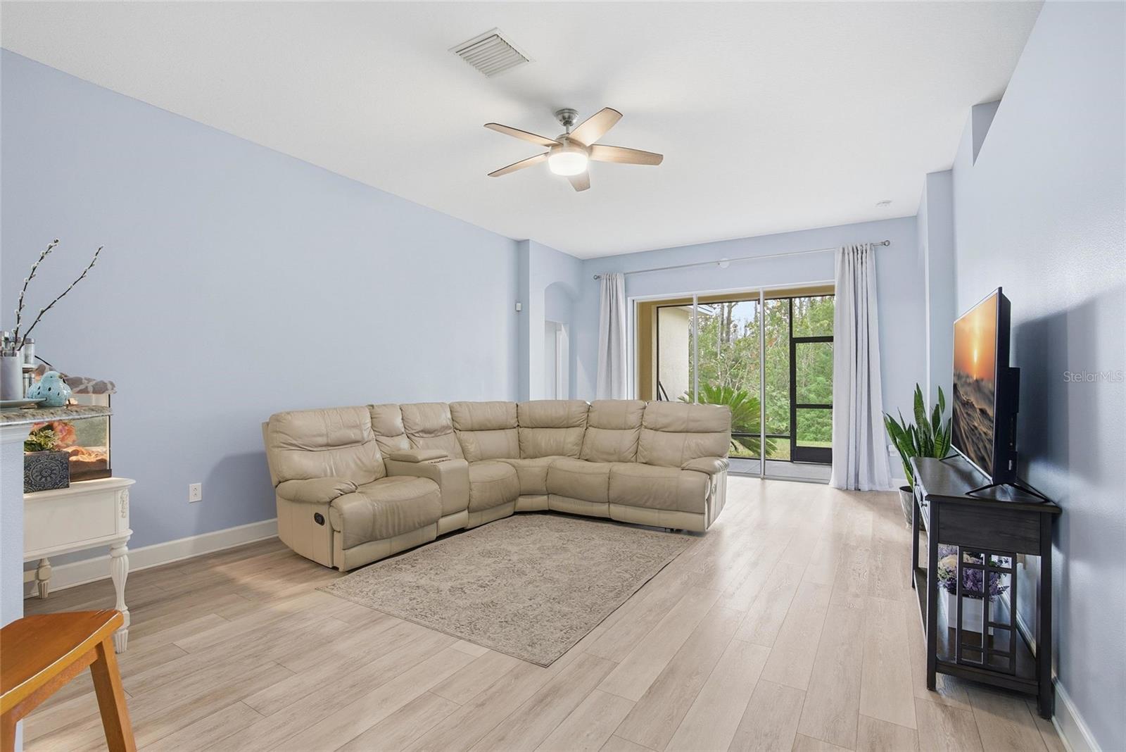 Image 14 of 47 For 8145 Lagerfeld Drive