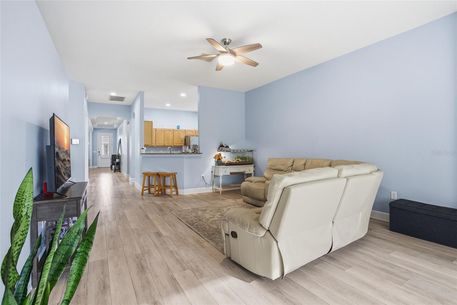 Image 16 of 47 For 8145 Lagerfeld Drive