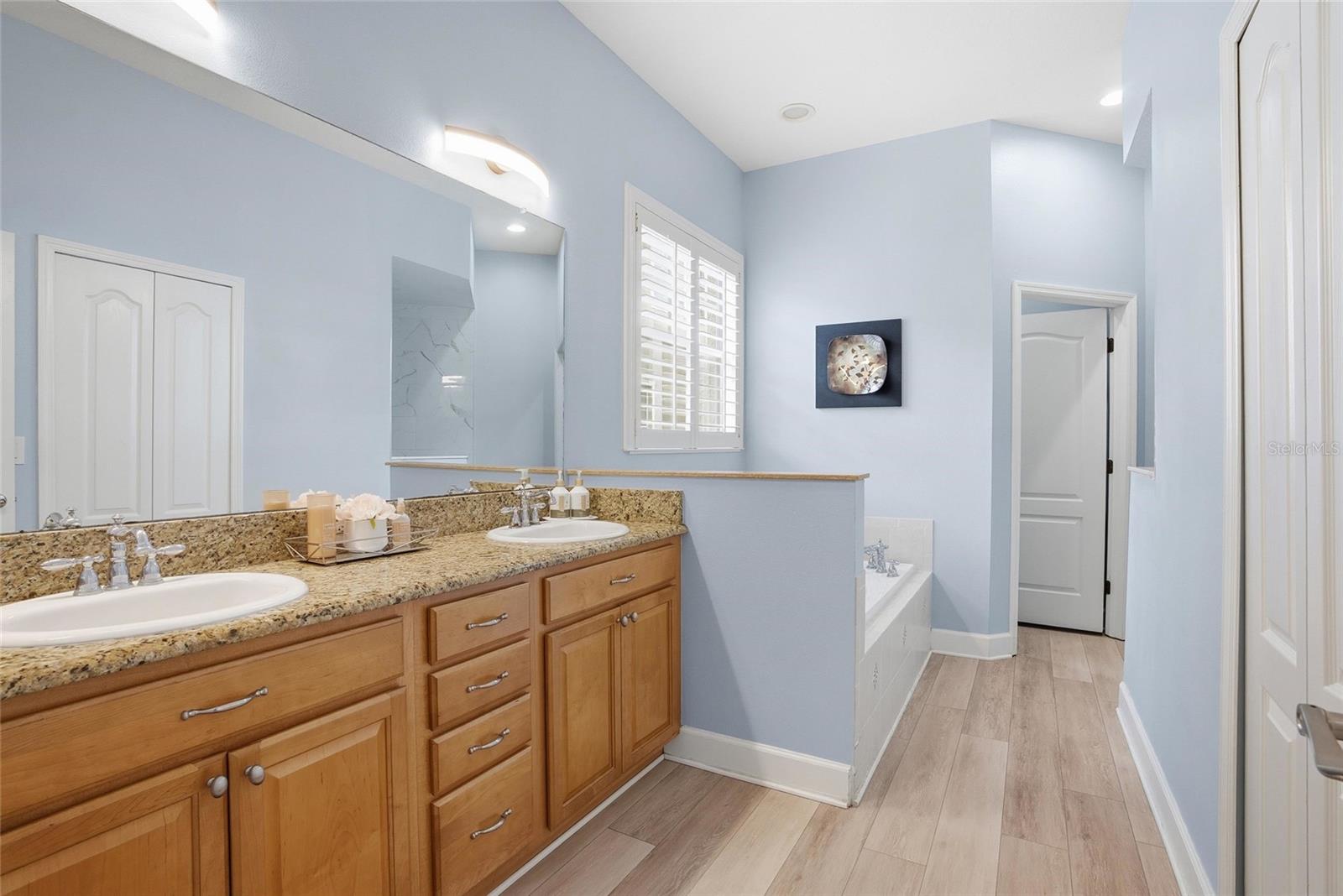 Image 22 of 47 For 8145 Lagerfeld Drive