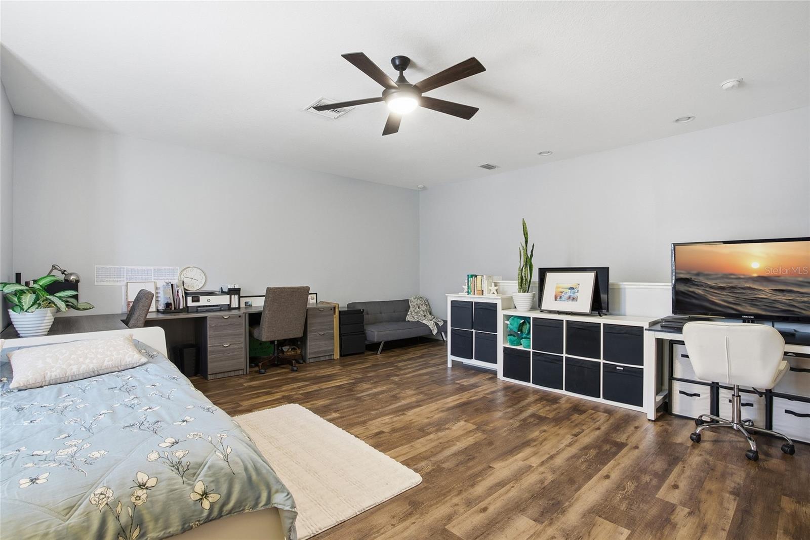 Image 30 of 47 For 8145 Lagerfeld Drive