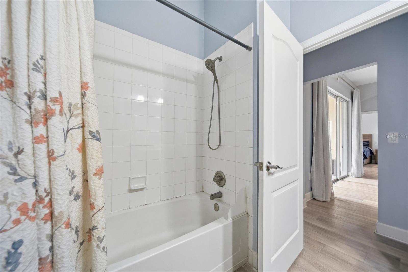 Image 32 of 47 For 8145 Lagerfeld Drive