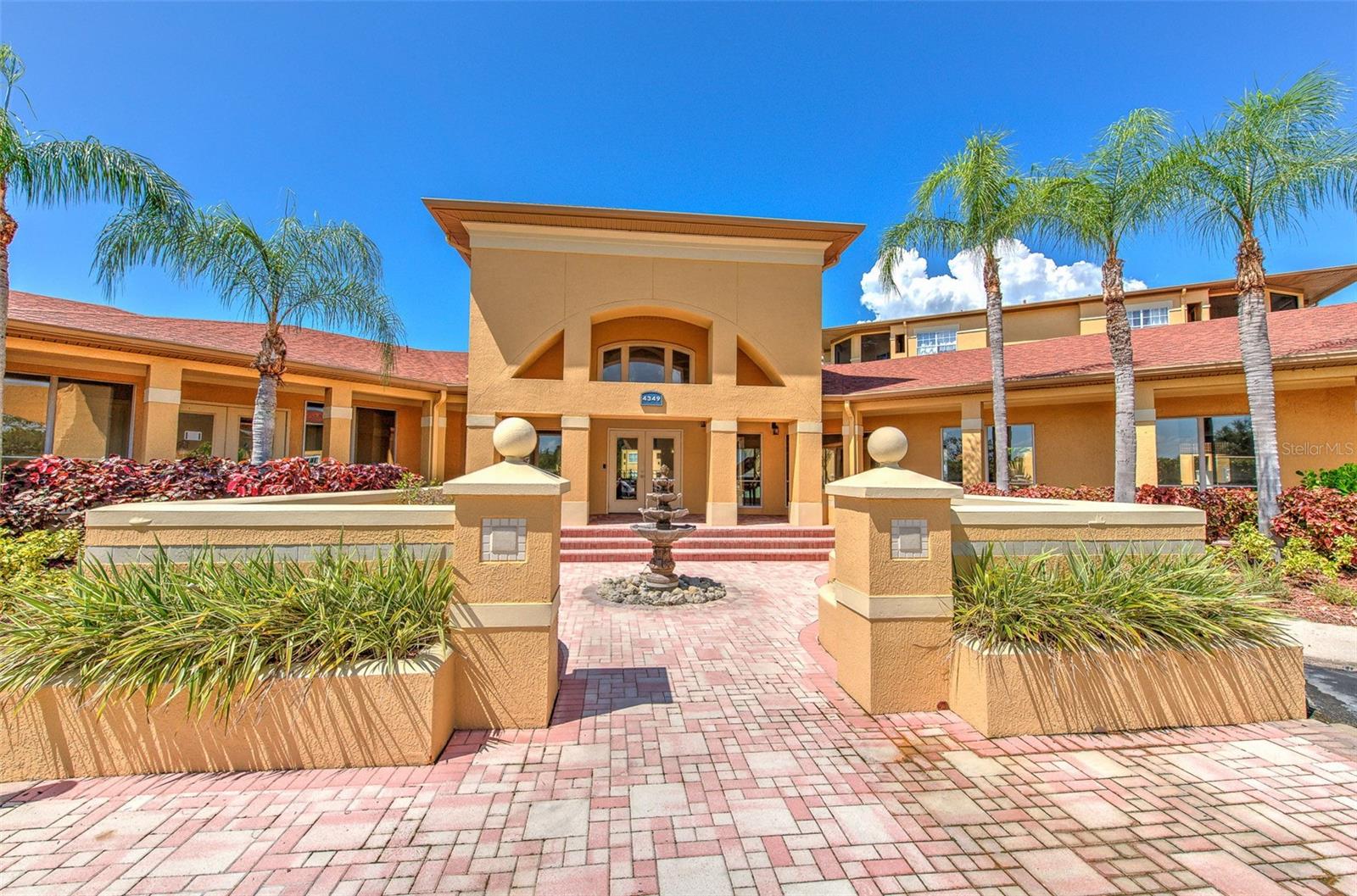 Image 25 of 39 For 4323 Bayside Village Drive 319