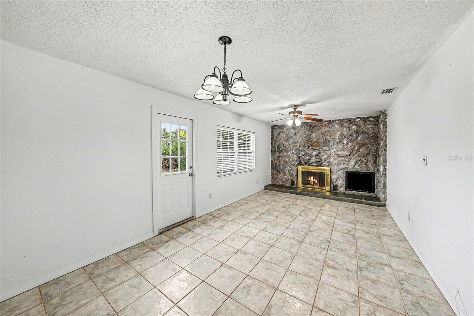 Image 11 of 28 For 4727 Eldorado Drive