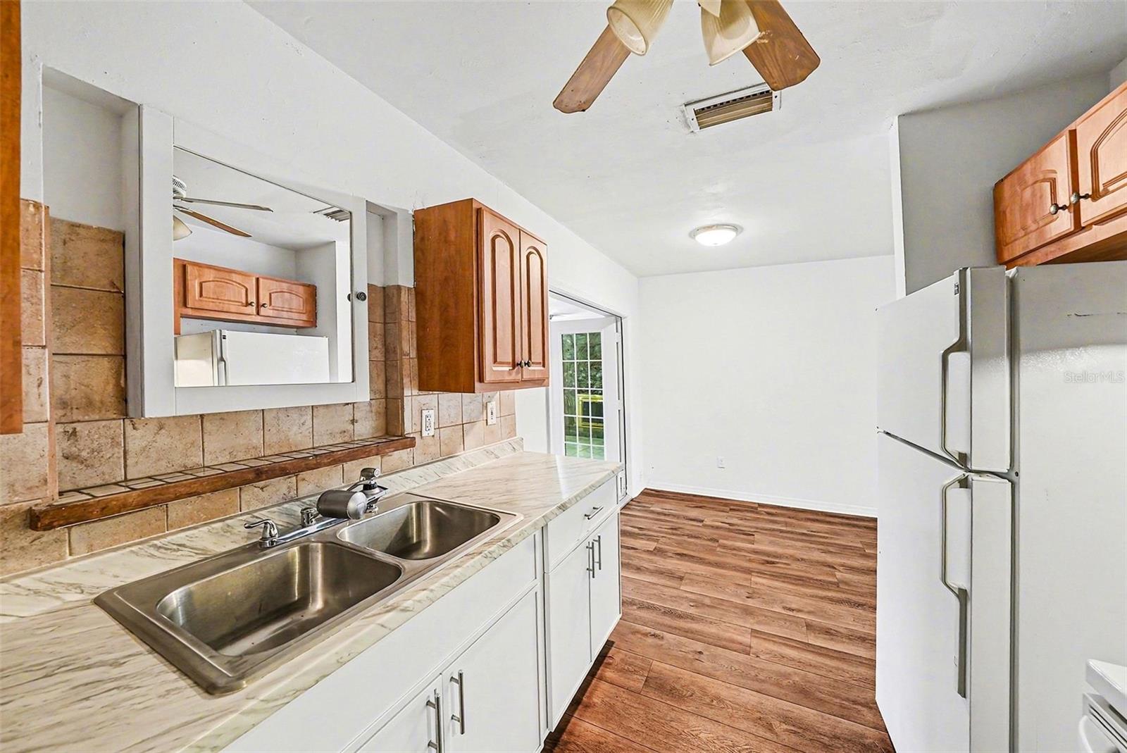 Image 9 of 28 For 4727 Eldorado Drive