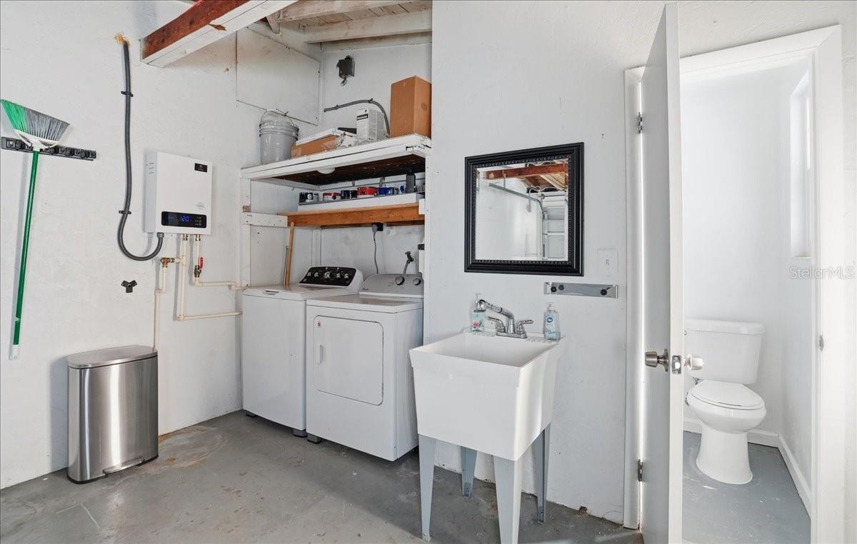 Image 20 of 25 For 10416 Orange Blossom Lane