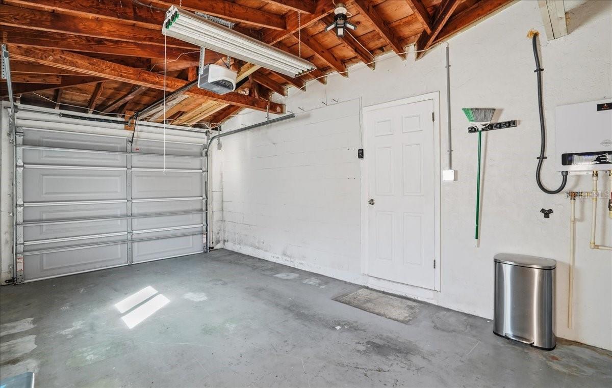 Image 21 of 25 For 10416 Orange Blossom Lane