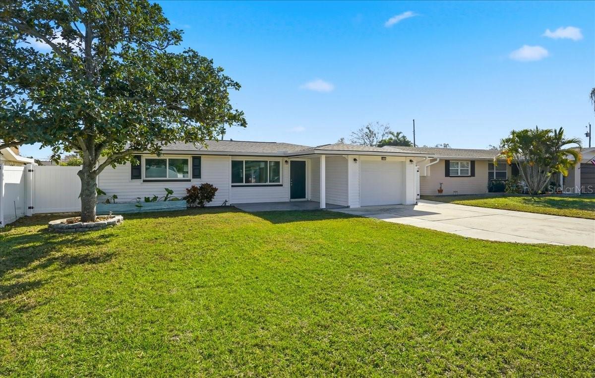 Image 4 of 25 For 10416 Orange Blossom Lane