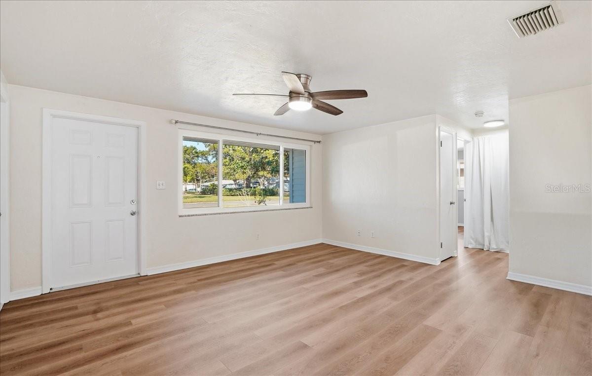 Image 5 of 25 For 10416 Orange Blossom Lane