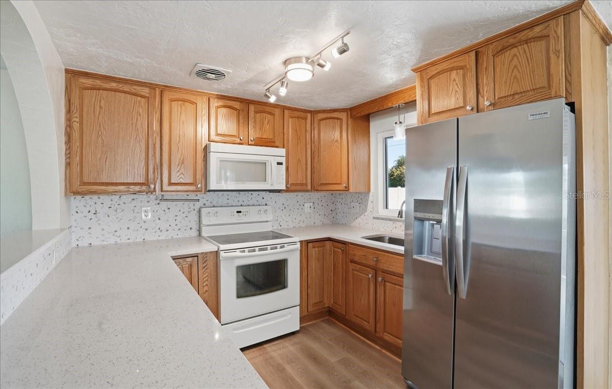 Image 9 of 25 For 10416 Orange Blossom Lane