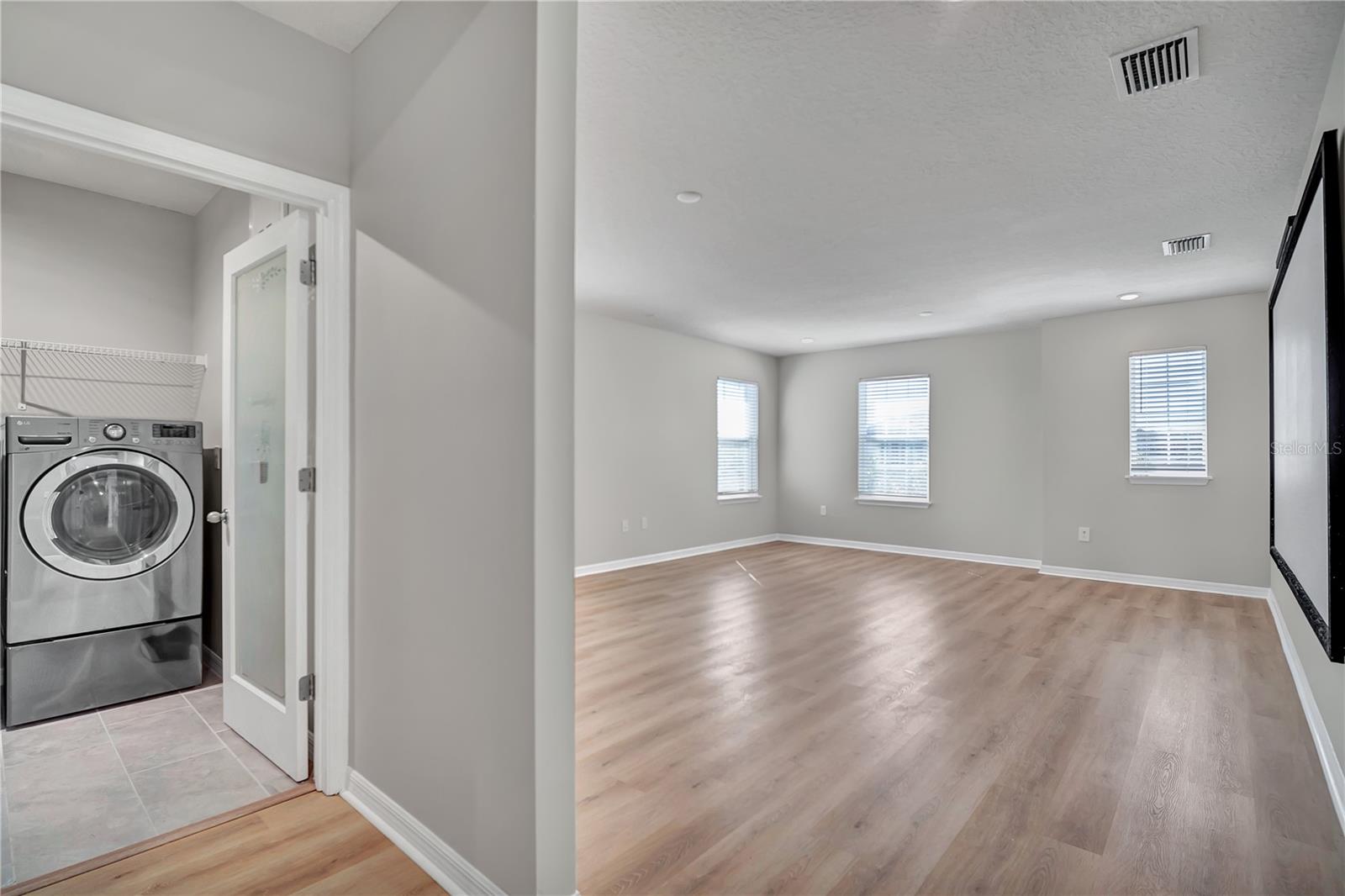 Image 23 of 53 For 32975 Sand Creek Drive