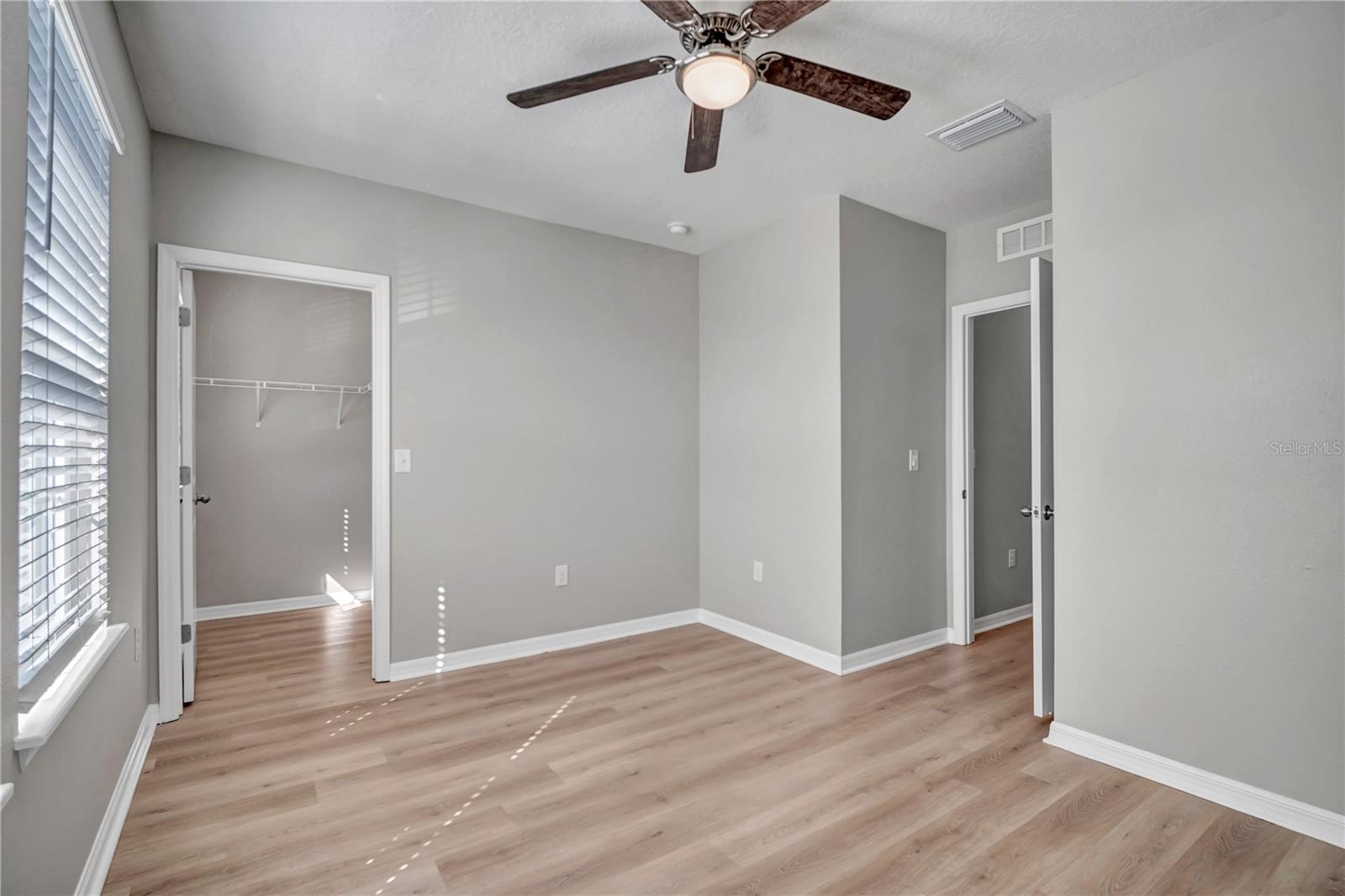 Image 31 of 53 For 32975 Sand Creek Drive