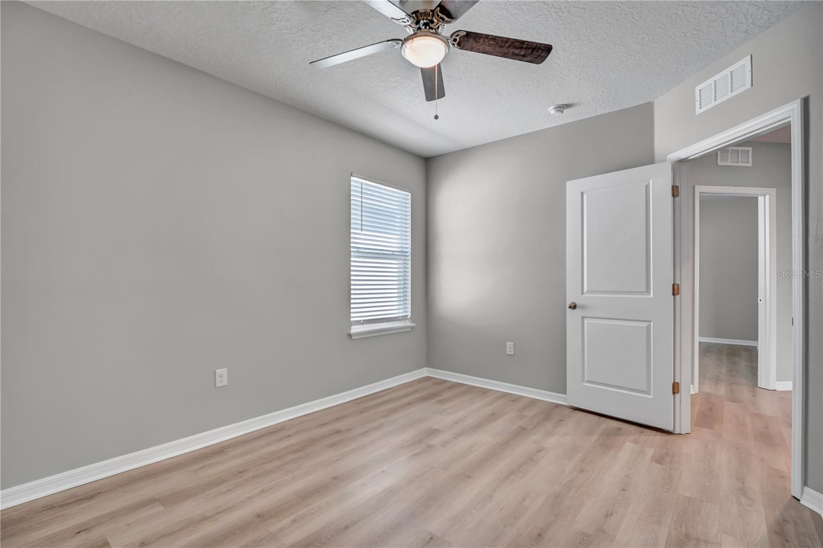 Image 34 of 53 For 32975 Sand Creek Drive