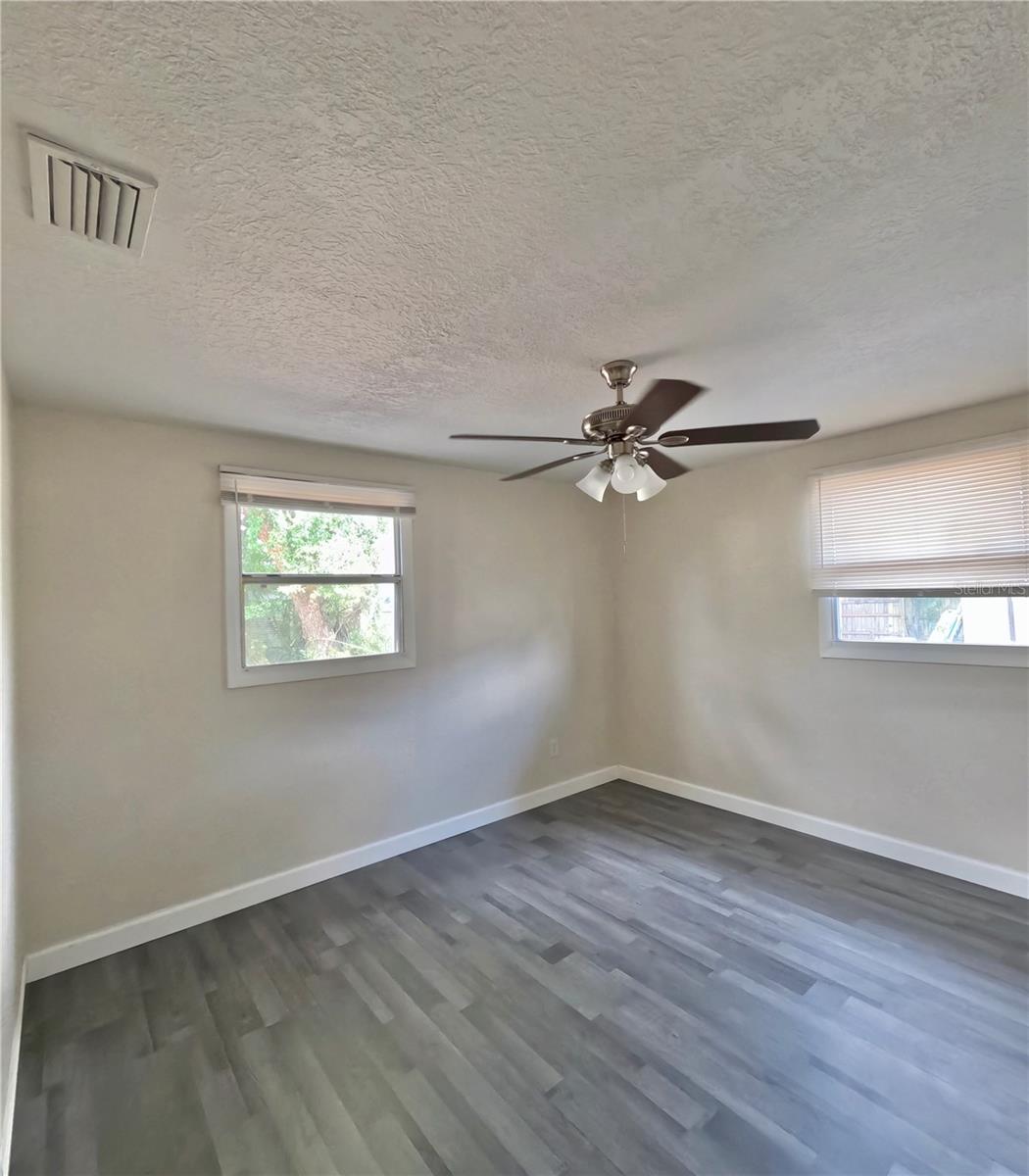 Image 15 of 31 For 3618 Shadowlawn Avenue