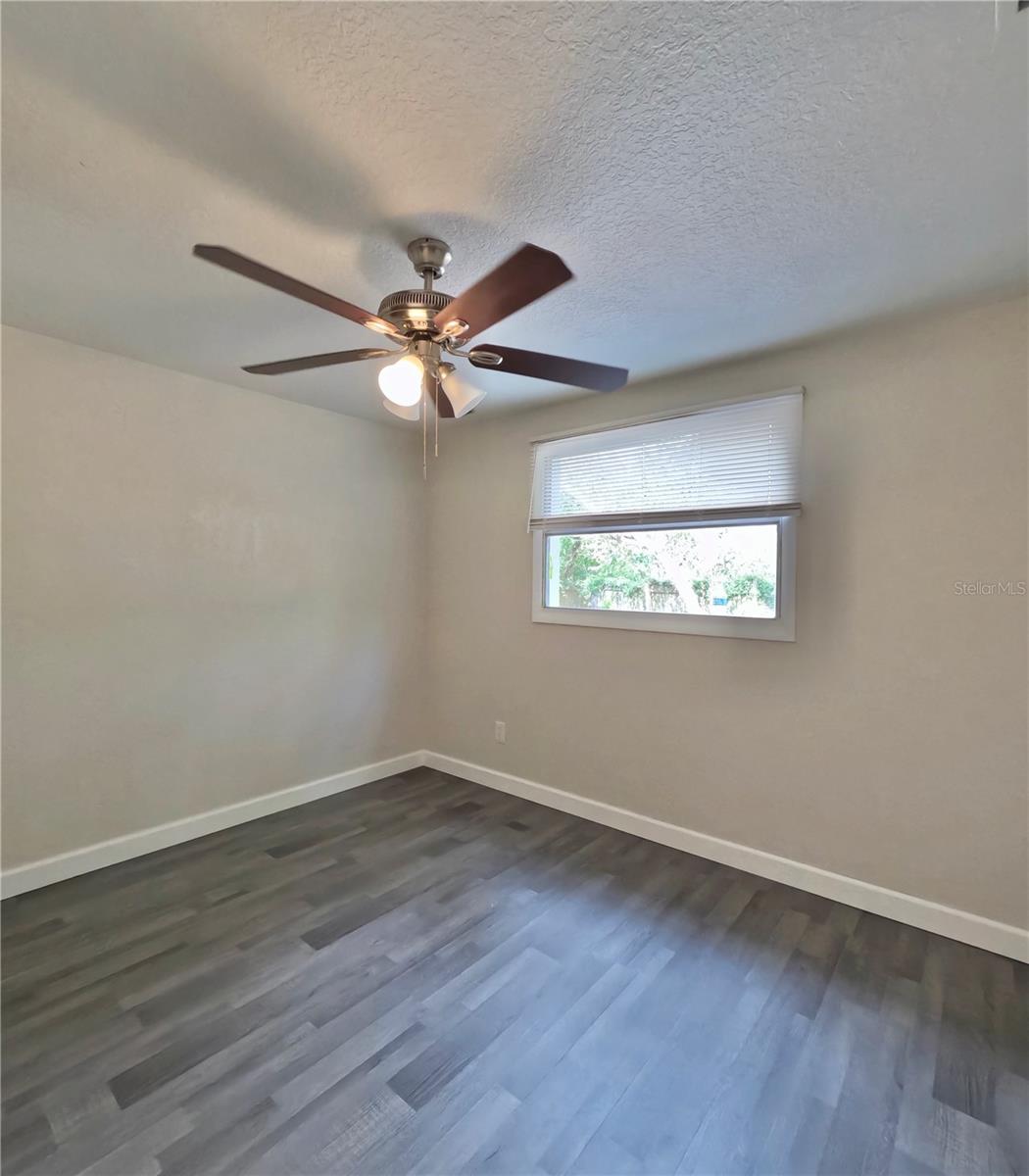 Image 17 of 31 For 3618 Shadowlawn Avenue