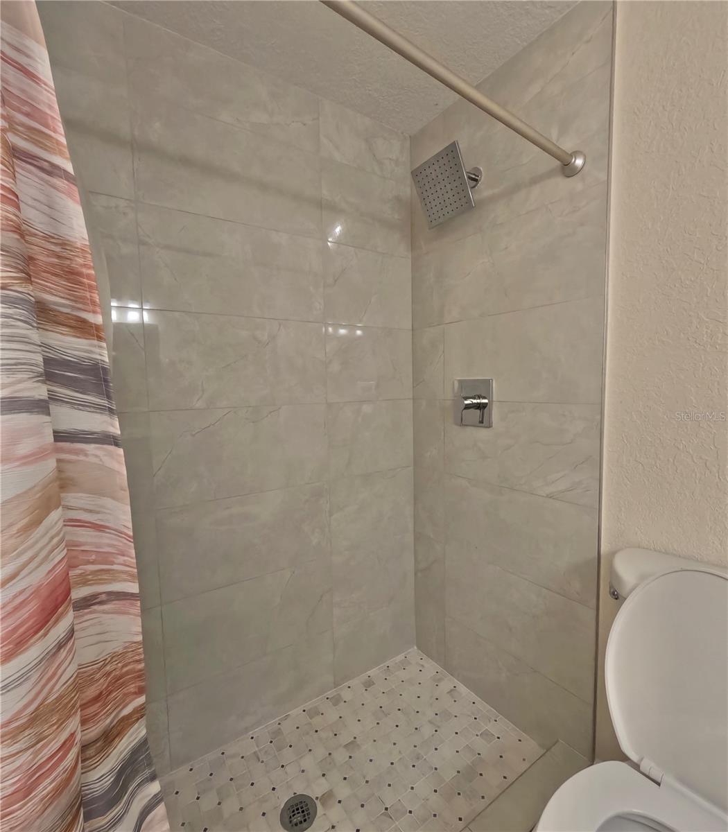 Image 23 of 31 For 3618 Shadowlawn Avenue