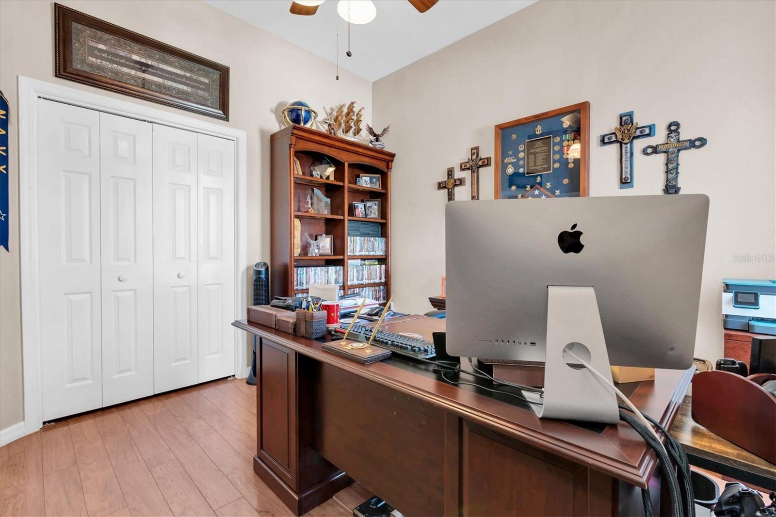 Listing photo id 31 for 2718 Brianholly Drive