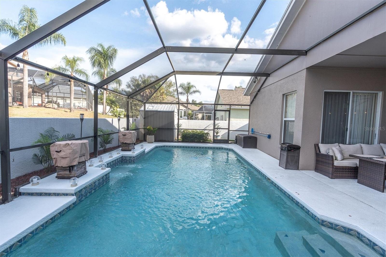 Listing photo id 37 for 2718 Brianholly Drive