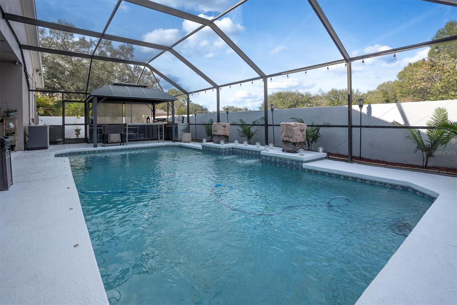 Listing photo id 38 for 2718 Brianholly Drive