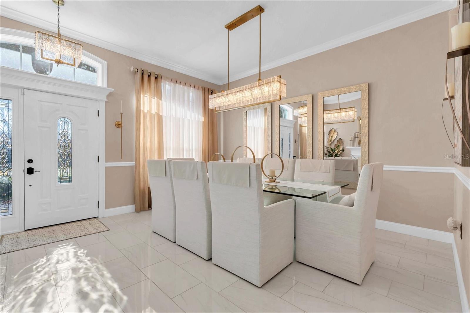 Listing photo id 4 for 2718 Brianholly Drive