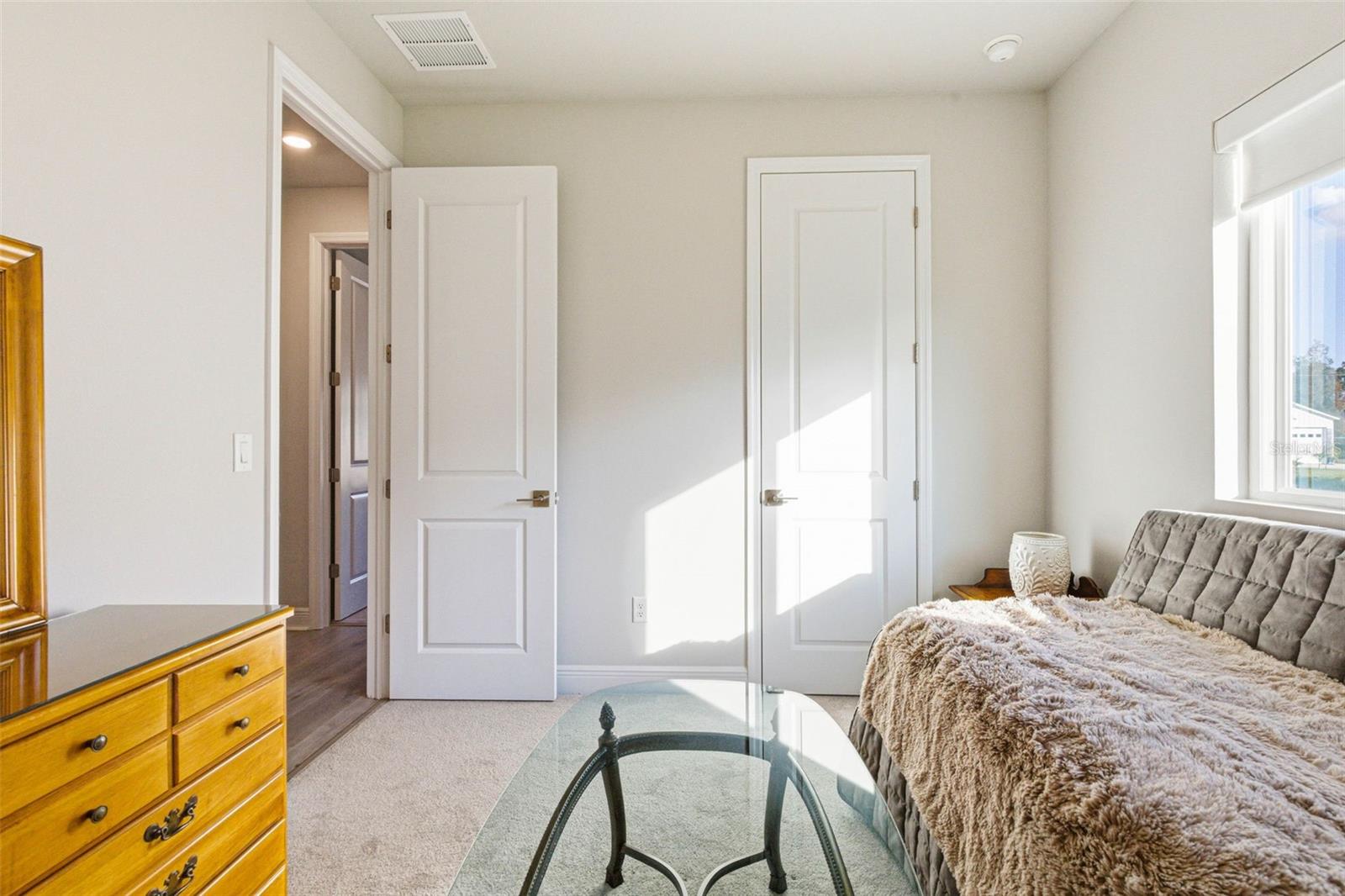 Image 16 of 77 For 12889 Oak Street