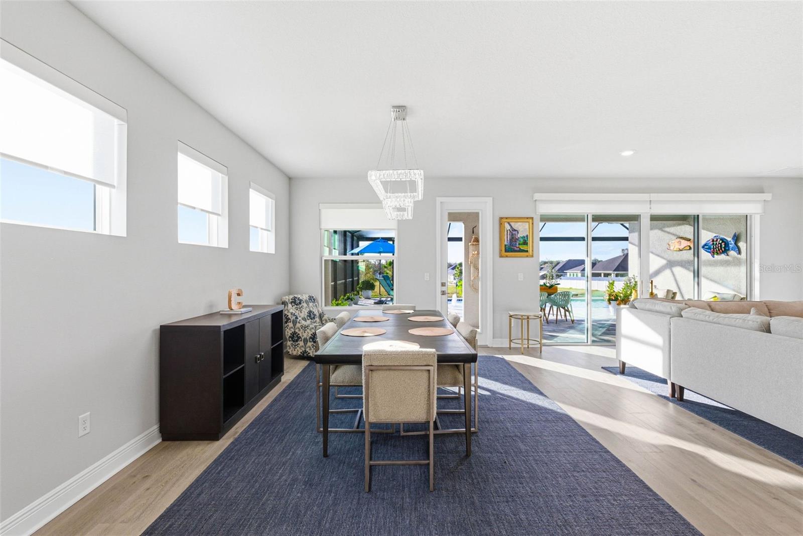 Image 28 of 77 For 12889 Oak Street